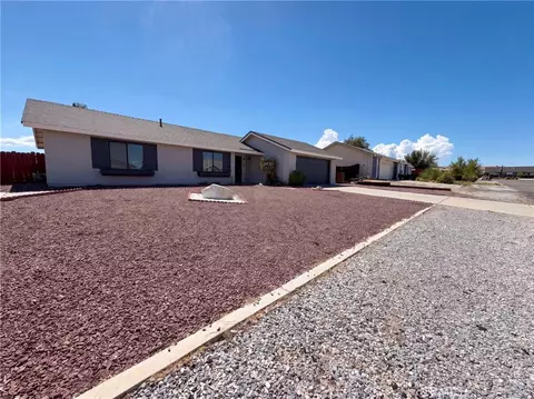 Exterior - 13561 Glacier, Hesperia, CA 92345 photo 3 of 4