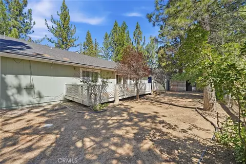 Exterior - 432 E Mountain View Blvd, Big Bear City, CA 92314 photo 5 of 8