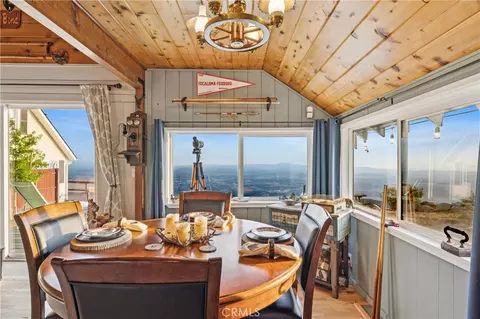 Dining - 24187 Rockview, Crestline, CA 92325 photo 1 of 2