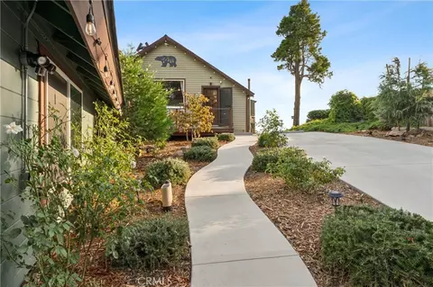 Exterior - 24187 Rockview, Crestline, CA 92325 photo 3 of 5