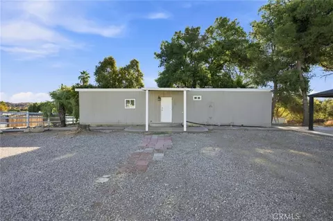 17183 Hidalgo, Perris, CA 92570 photo 2