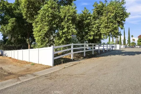 17183 Hidalgo, Perris, CA 92570 photo 4