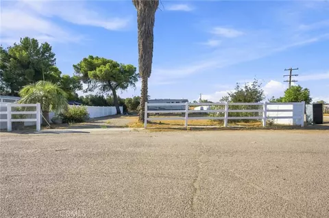 17183 Hidalgo, Perris, CA 92570 photo 5