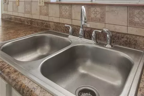 Kitchen - 621 Brian, Hemet, CA 92544 photo 2 of 4