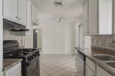Kitchen - 621 Brian, Hemet, CA 92544 photo 4 of 4