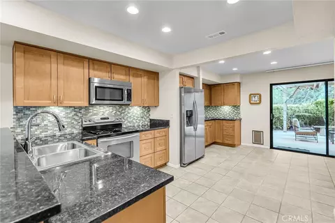 Kitchen - 2252 El Capitan, Riverside, CA 92506 photo 4 of 5
