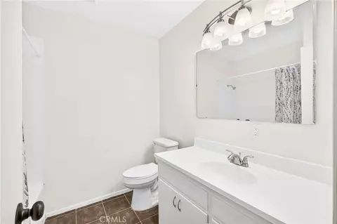 Bath - 3261 Wallingham Dr, Riverside, CA 92503 photo 1 of 4