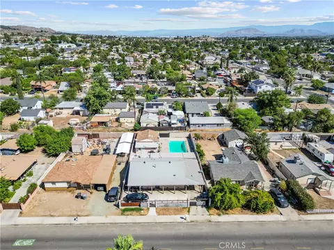 View/Area - 332 W 11th St, Perris, CA 92570 photo 6 of 6