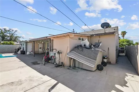 Exterior - 332 W 11th St, Perris, CA 92570 photo 14 of 15