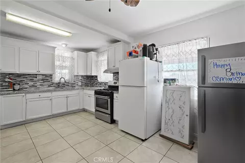 Kitchen - 332 W 11th St, Perris, CA 92570 photo 2 of 3