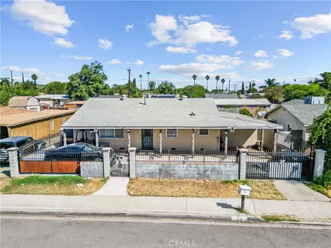 View/Area - 332 W 11th St, Perris, CA 92570 photo 1 of 6