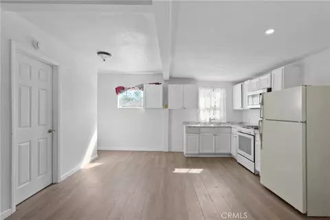 Entry Way - 332 W 11th St, Perris, CA 92570 photo 2 of 2