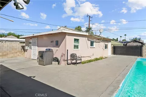 Exterior - 332 W 11th St, Perris, CA 92570 photo 10 of 15