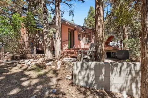 Exterior - 42795 Cougar, Big Bear Lake, CA 92315 photo 12 of 15