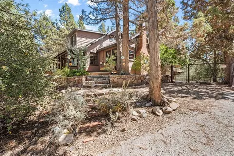 Exterior - 42795 Cougar, Big Bear Lake, CA 92315 photo 10 of 15