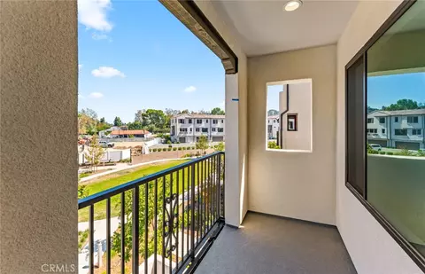 Other - 108 Pickwick Lane Ct, Burbank, CA 91506 photo 7 of 10