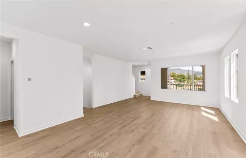 Living - 108 Pickwick Lane Ct, Burbank, CA 91506 photo 4 of 6