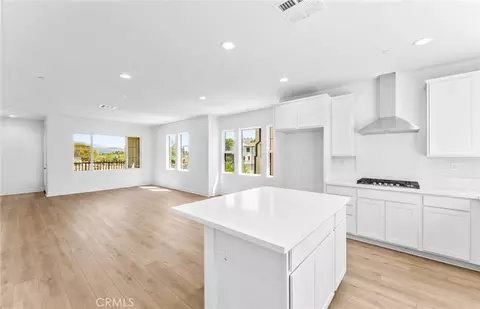 Living - 108 Pickwick Lane Ct, Burbank, CA 91506 photo 6 of 6
