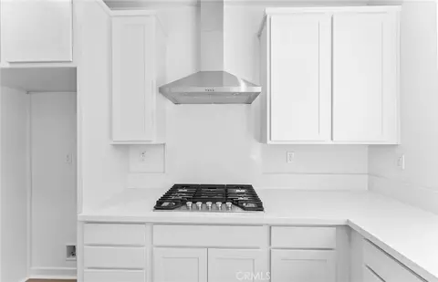 Kitchen - 108 Pickwick Lane Ct, Burbank, CA 91506 photo 3 of 3