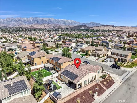 View/Area - 1619 Velum Ct, Beaumont, CA 92223 photo 4 of 10