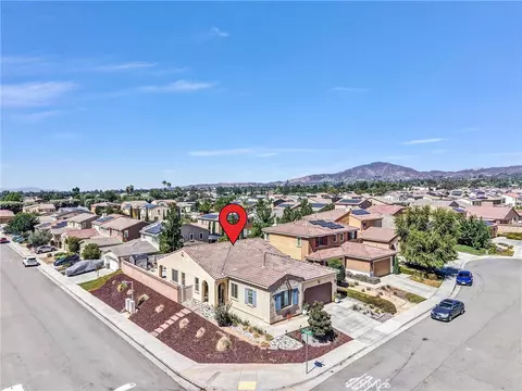 View/Area - 1619 Velum Ct, Beaumont, CA 92223 photo 2 of 10