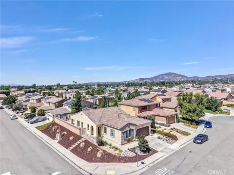 View/Area - 1619 Velum Ct, Beaumont, CA 92223 photo 1 of 10