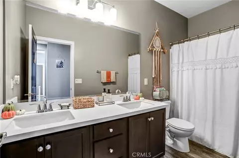 Bath - 1619 Velum Ct, Beaumont, CA 92223 photo 3 of 3