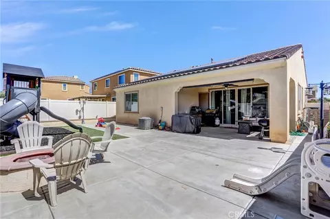 Exterior - 1619 Velum Ct, Beaumont, CA 92223 photo 5 of 7
