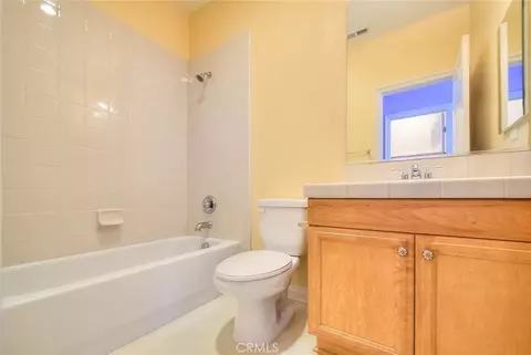Bath - 16861 Ridge Clf, Riverside, CA 92503 photo 7 of 7
