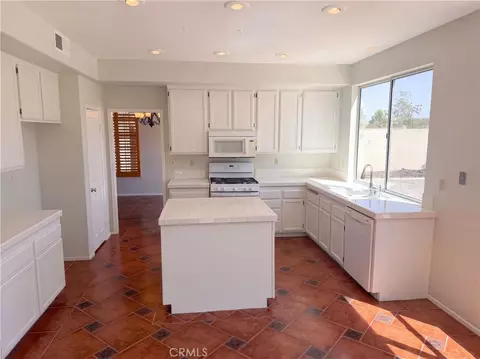 Kitchen - 8932 Mesa Oak, Riverside, CA 92508 photo 1 of 2