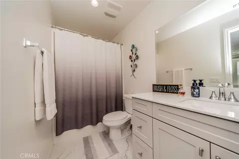 Bath - 20168 Lemonscent, Riverside, CA 92507 photo 1 of 2