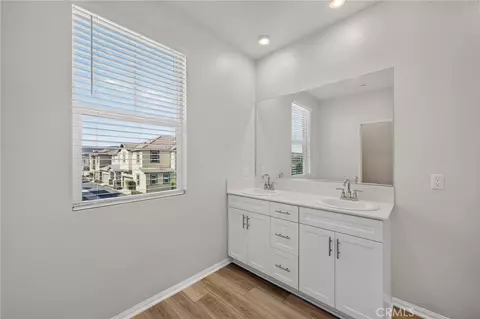 Bath - 40536 Birchfield, Temecula, CA 92591 photo 1 of 1