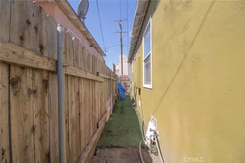 Exterior - 1006 N Matthisen, Compton, CA 90220 photo 8 of 9
