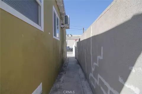 Entry Way - 1006 N Matthisen, Compton, CA 90220 photo 2 of 2