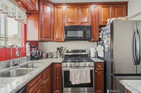 Kitchen - 1006 N Matthisen, Compton, CA 90220 photo 2 of 2