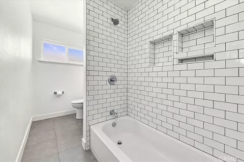 Bath - 6267 Sheridan Ct, Riverside, CA 92504 photo 1 of 4