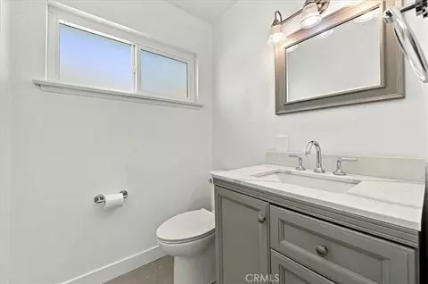 Bath - 6267 Sheridan Ct, Riverside, CA 92504 photo 2 of 4