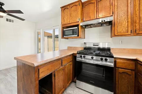 Kitchen - 6267 Sheridan Ct, Riverside, CA 92504 photo 4 of 5
