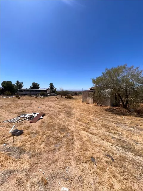 Exterior - 24211 Pala, Apple Valley, CA 92307 photo 4 of 5