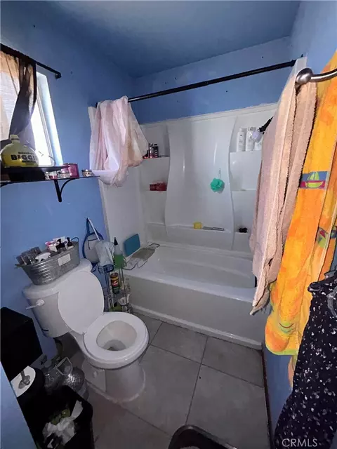 Bath - 24211 Pala, Apple Valley, CA 92307 photo 3 of 3