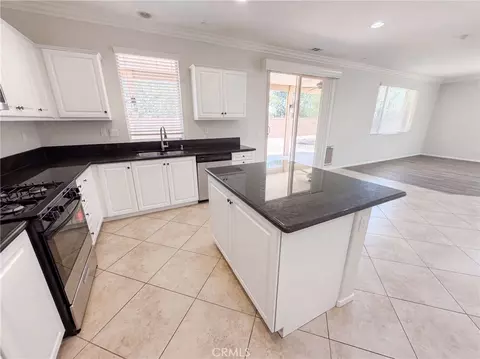 Kitchen - 29495 Glenhurst, Menifee, CA 92584 photo 4 of 4