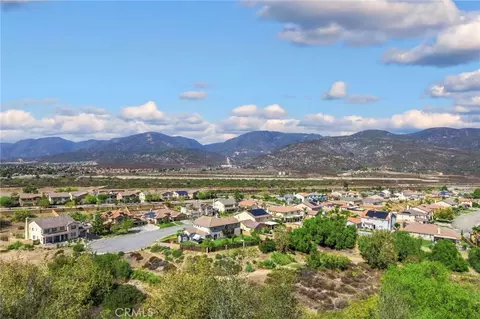 5591 N Pinnacle Ln, San Bernardino, CA 92407