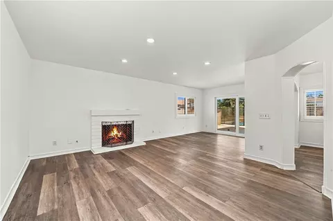 Living - 9140 Owari Ln, Riverside, CA 92508 photo 7 of 9