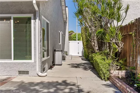 Exterior - 5 Deer Crk, Irvine, CA 92604 photo 6 of 7