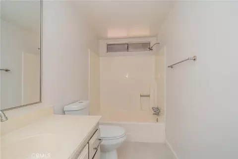 Bath - 10577 Tecopa, Apple Valley, CA 92308 photo 1 of 4