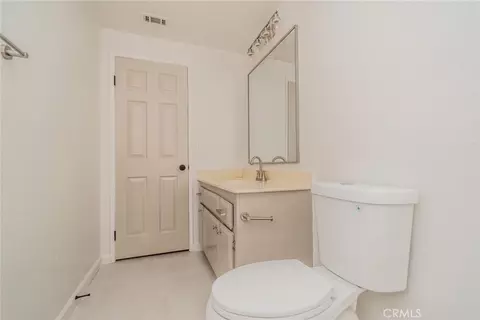 Bath - 10577 Tecopa, Apple Valley, CA 92308 photo 2 of 4