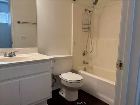 Bath - 633 Church Pl #3, Redlands, CA 92374 photo 2 of 2