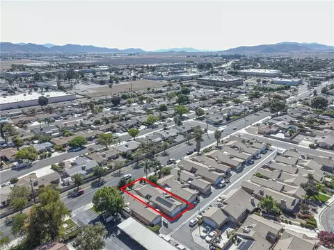 View/Area - 2810 W Devonshire, Hemet, CA 92545 photo 3 of 4