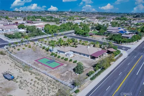 View/Area - 17715 Timberview Dr, Riverside, CA 92504 photo 4 of 9
