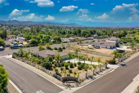 View/Area - 17715 Timberview Dr, Riverside, CA 92504 photo 3 of 9